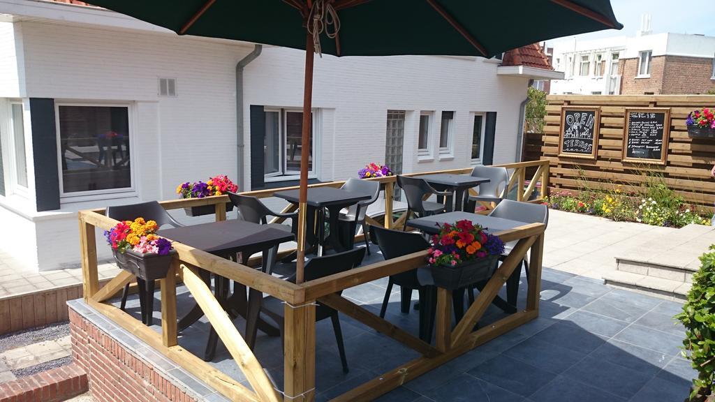 Hotel Logies Het Maantje De Panne Exterior foto